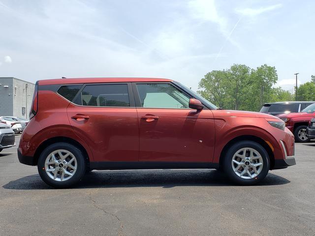 new 2025 Kia Soul car, priced at $21,810
