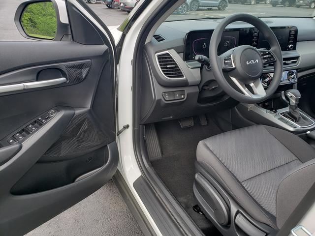 new 2025 Kia Seltos car, priced at $26,040