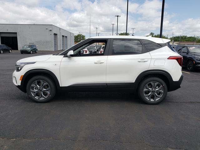new 2025 Kia Seltos car, priced at $26,040