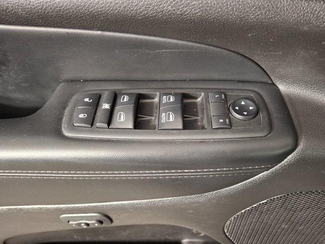 used 2018 Jeep Grand Cherokee car, priced at $13,900