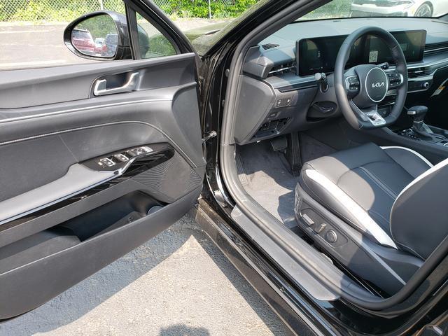 new 2025 Kia K5 car, priced at $30,325
