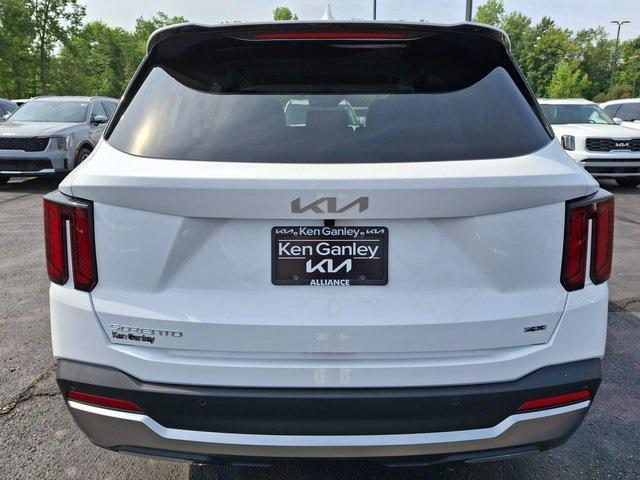 new 2025 Kia Sorento car, priced at $36,170