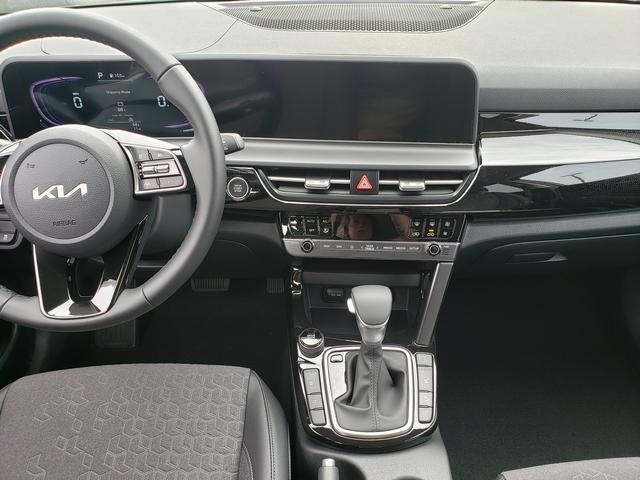 new 2025 Kia Seltos car, priced at $28,040