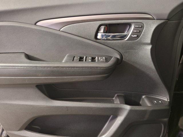 used 2022 Honda Pilot car, priced at $27,900