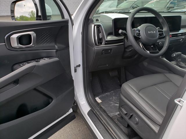 new 2025 Kia Sorento car, priced at $37,920