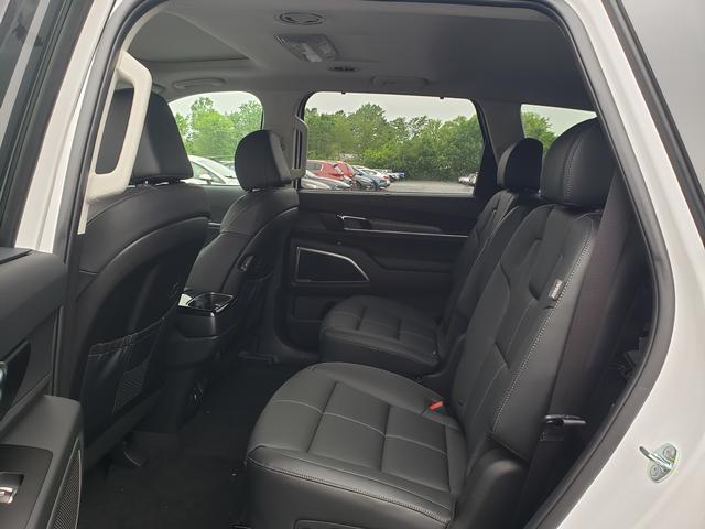 new 2025 Kia Telluride car, priced at $46,100