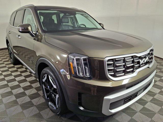used 2024 Kia Telluride car, priced at $34,900