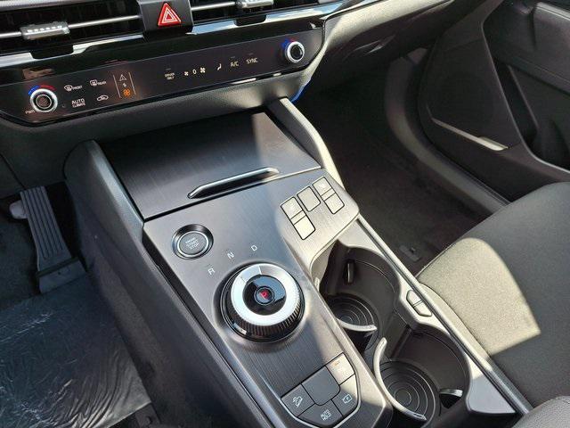 new 2026 Kia Sportage car, priced at $33,980