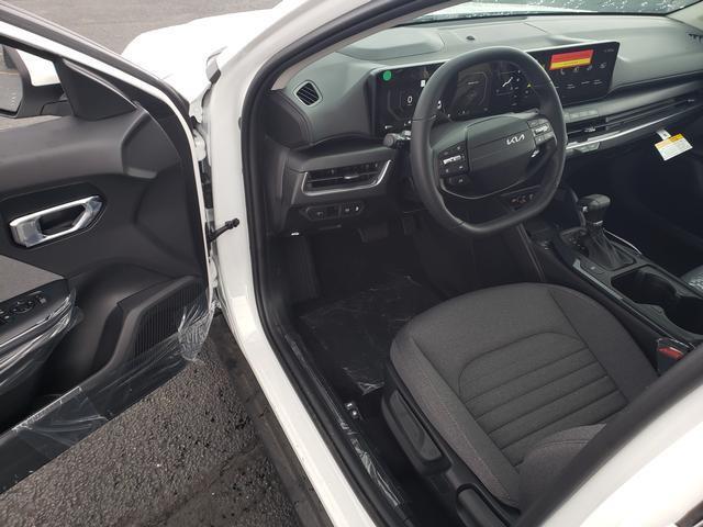 new 2025 Kia K4 car, priced at $24,060