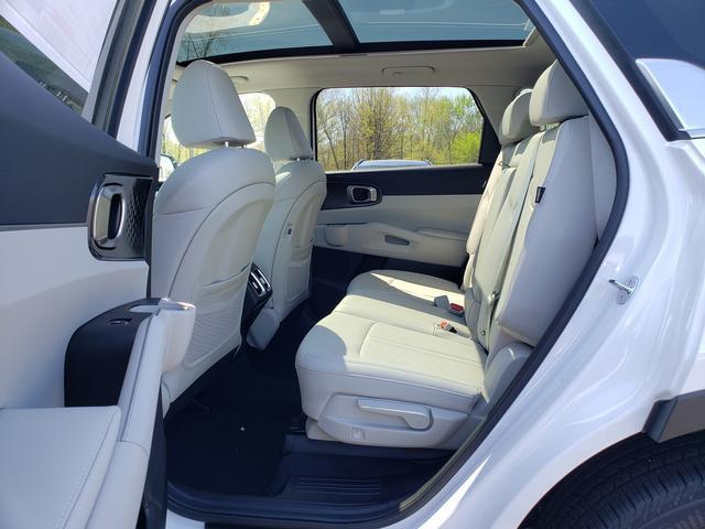new 2025 Kia Sorento car, priced at $37,470