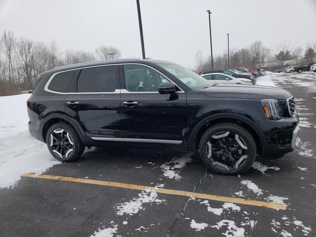 new 2025 Kia Telluride car, priced at $42,105