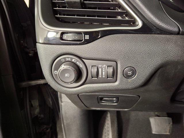 used 2019 Jeep Cherokee car, priced at $15,900