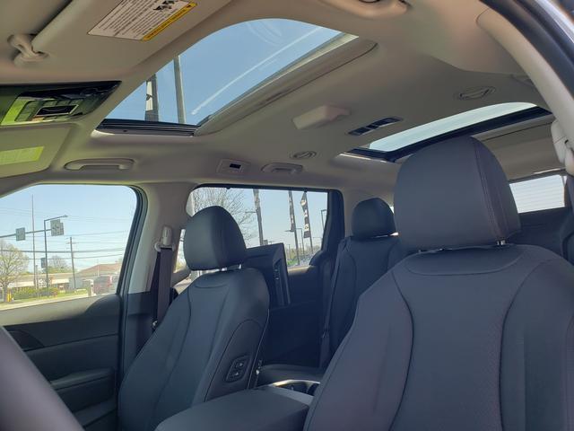 new 2025 Kia Carnival car, priced at $52,905