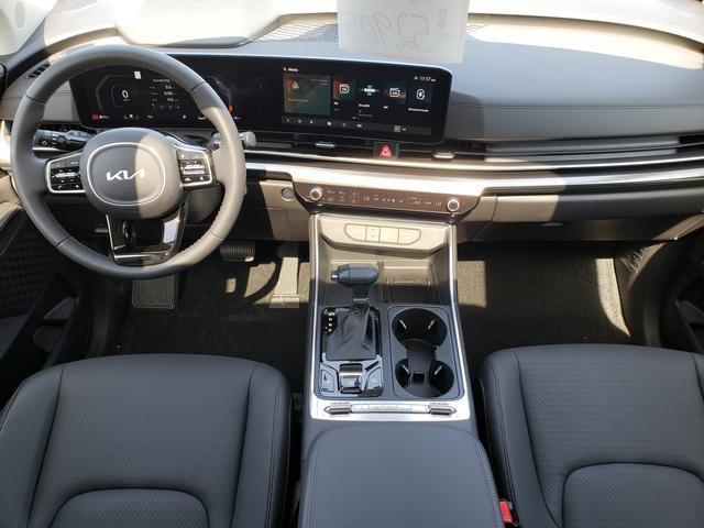 new 2025 Kia Carnival car, priced at $52,905