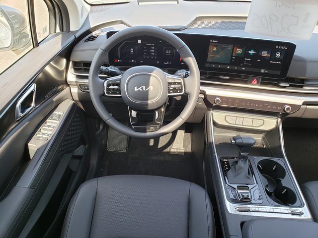 new 2025 Kia Carnival car, priced at $52,905