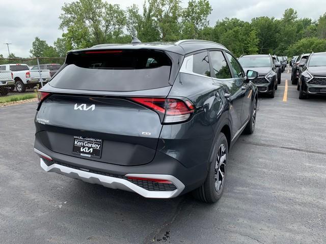 new 2025 Kia Sportage car, priced at $28,535