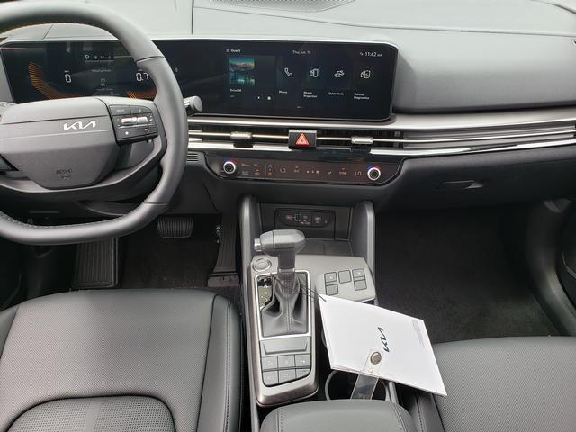 new 2026 Kia Sportage car, priced at $32,095