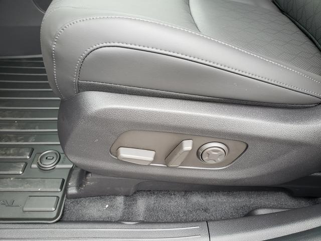 new 2026 Kia Carnival Hybrid car, priced at $44,390