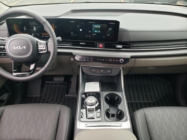 new 2026 Kia Carnival Hybrid car, priced at $44,390