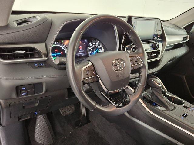 used 2021 Toyota Highlander Hybrid car, priced at $35,847