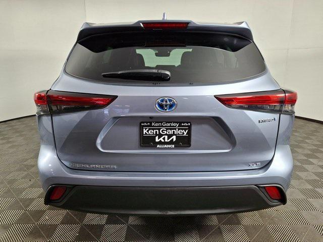 used 2021 Toyota Highlander Hybrid car, priced at $35,847