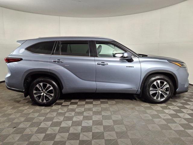 used 2021 Toyota Highlander Hybrid car, priced at $35,847