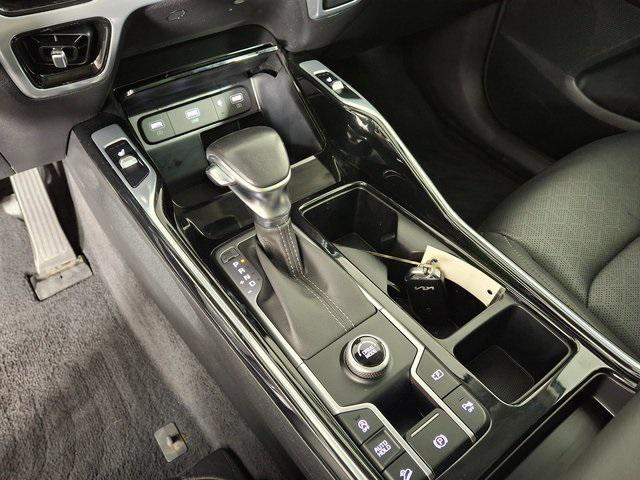 used 2023 Kia Sorento car, priced at $28,500