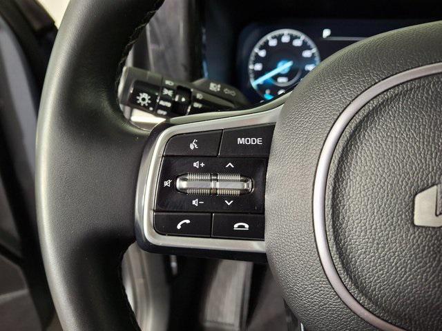 used 2023 Kia Sorento car, priced at $28,500