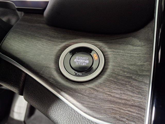 used 2024 Jeep Grand Cherokee car, priced at $39,899
