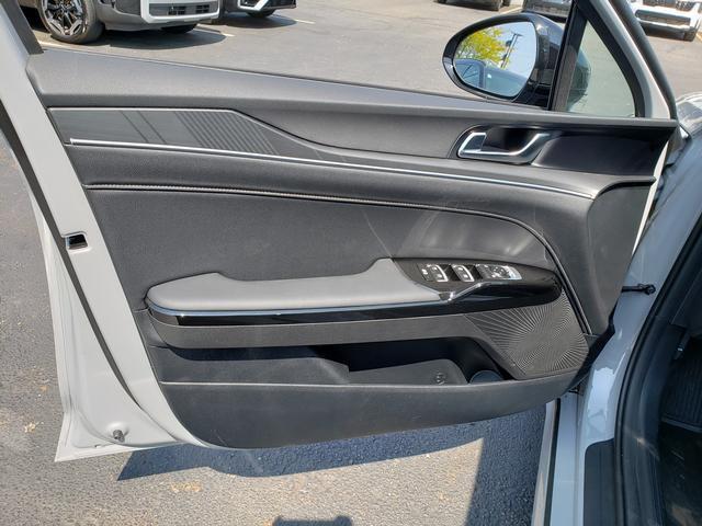 new 2025 Kia K5 car, priced at $29,460