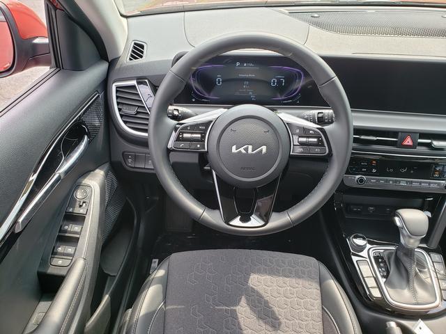new 2025 Kia Seltos car, priced at $27,145