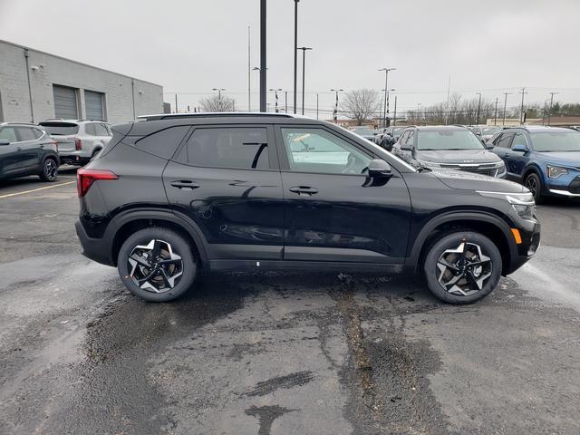 new 2025 Kia Seltos car, priced at $28,040