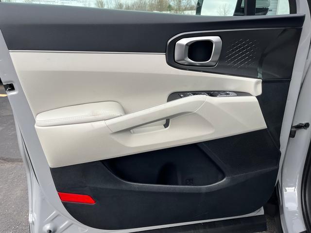 new 2025 Kia Sorento car, priced at $36,945