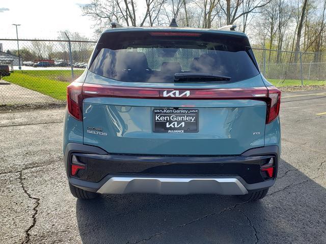 new 2025 Kia Seltos car, priced at $30,145