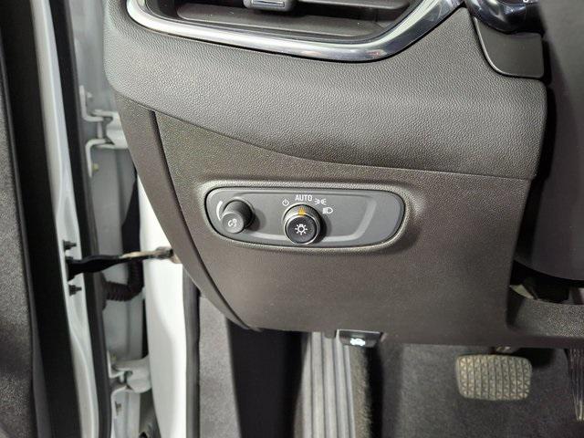 used 2023 Chevrolet Equinox car, priced at $18,900