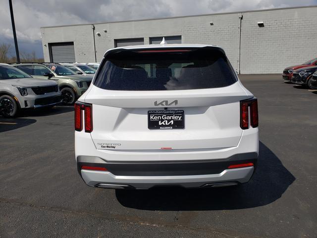 new 2025 Kia Sorento car, priced at $33,270
