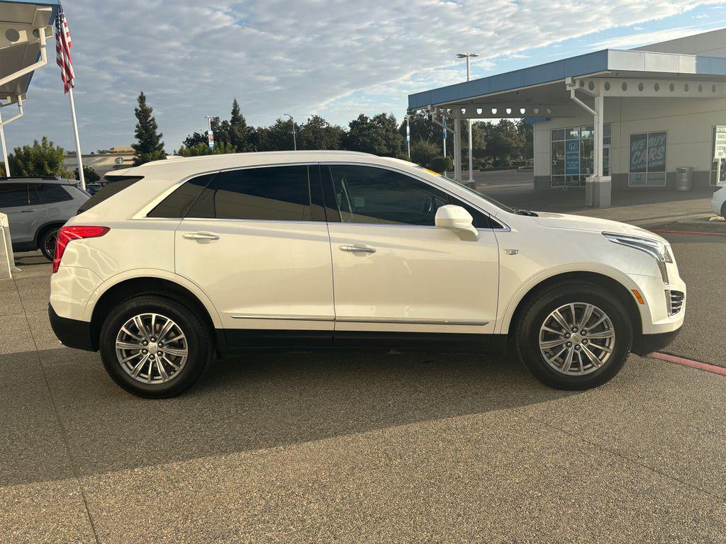 used 2017 Cadillac XT5 car, priced at $11,555