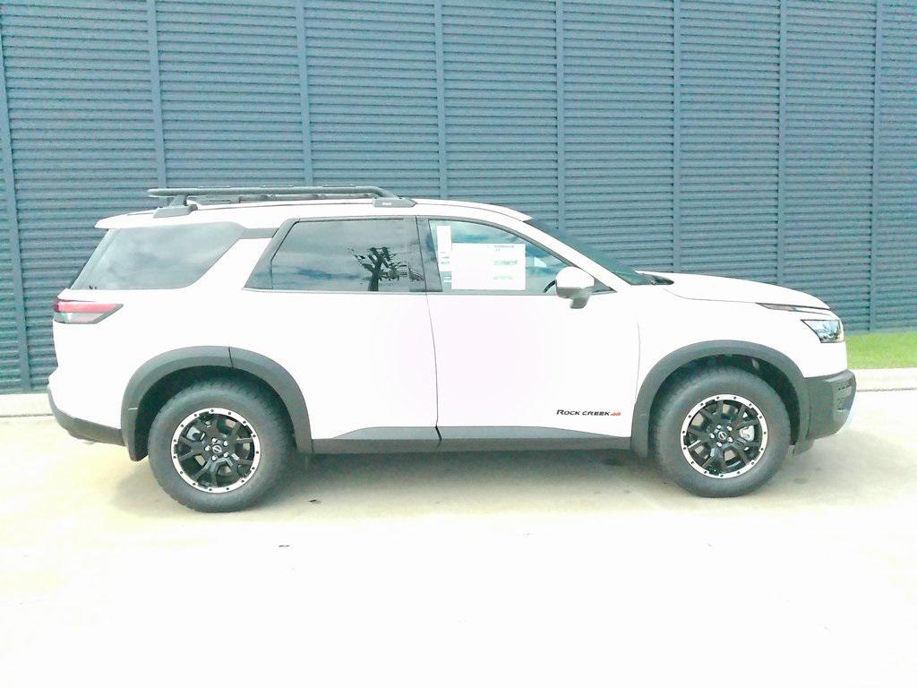 new 2025 Nissan Pathfinder car, priced at $43,968