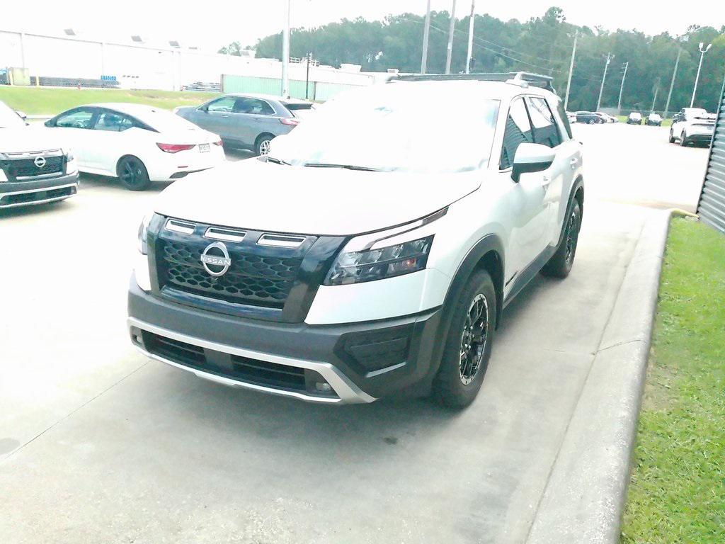 new 2025 Nissan Pathfinder car, priced at $43,968