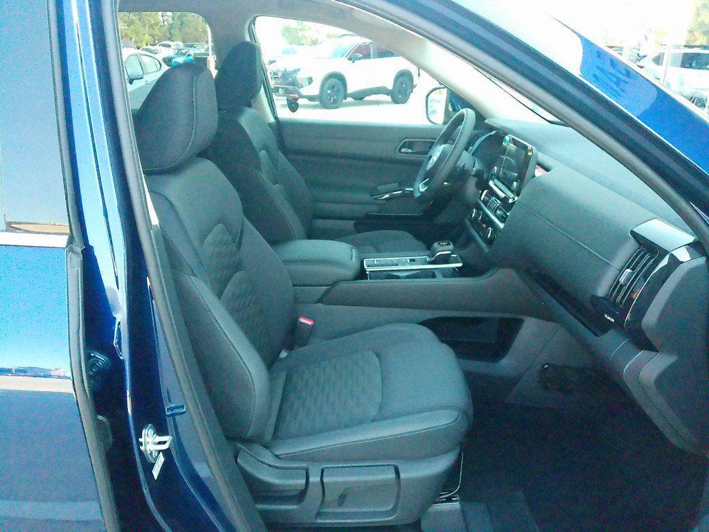 new 2025 Nissan Pathfinder car, priced at $40,627