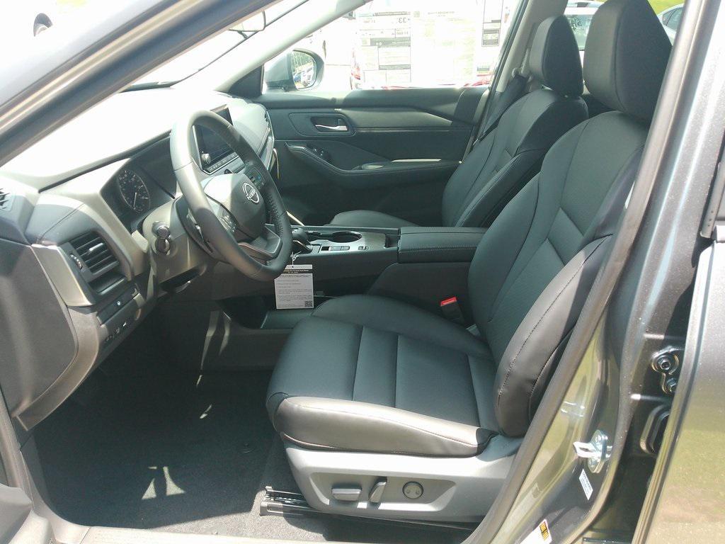 new 2025 Nissan Rogue car, priced at $31,205