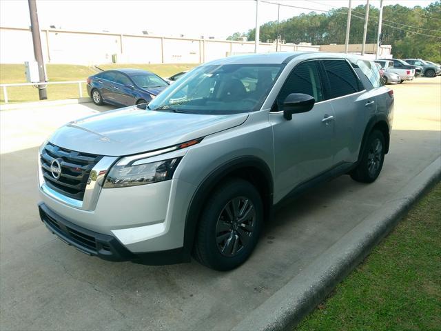 new 2025 Nissan Pathfinder car, priced at $39,010