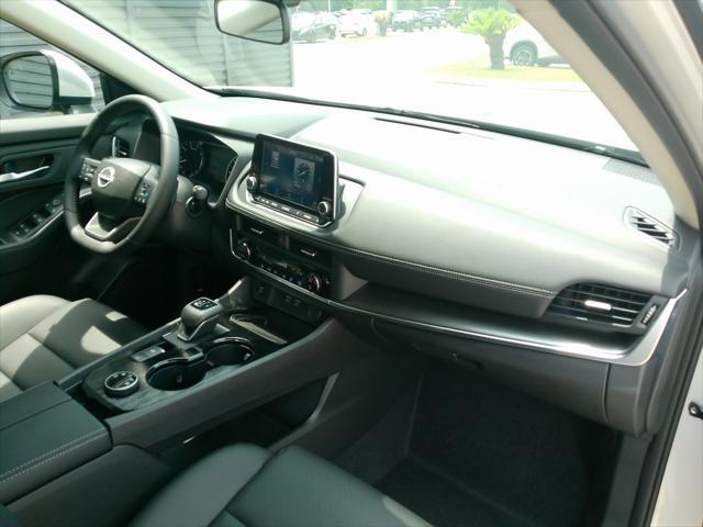 new 2025 Nissan Rogue car, priced at $33,666