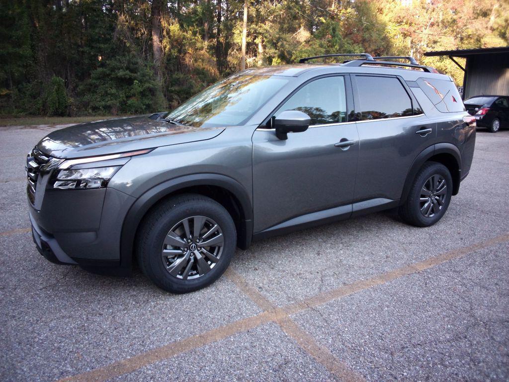 new 2025 Nissan Pathfinder car, priced at $40,707