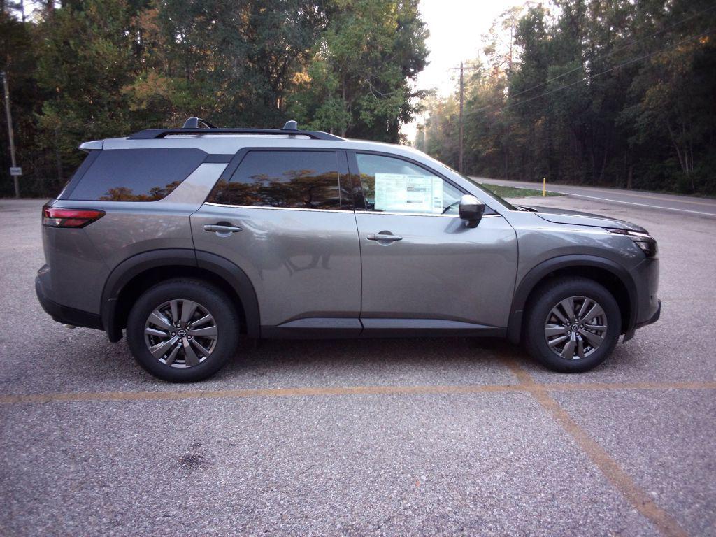 new 2025 Nissan Pathfinder car, priced at $40,707