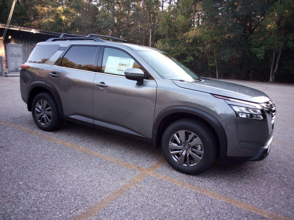 new 2025 Nissan Pathfinder car, priced at $40,707