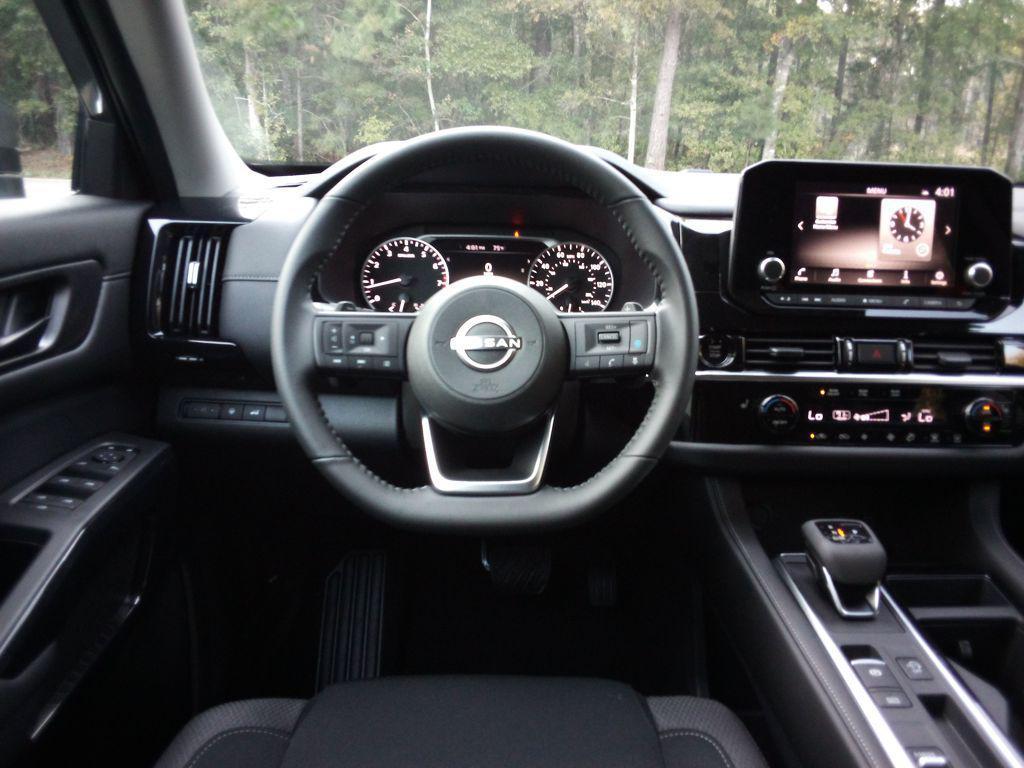 new 2025 Nissan Pathfinder car, priced at $40,707