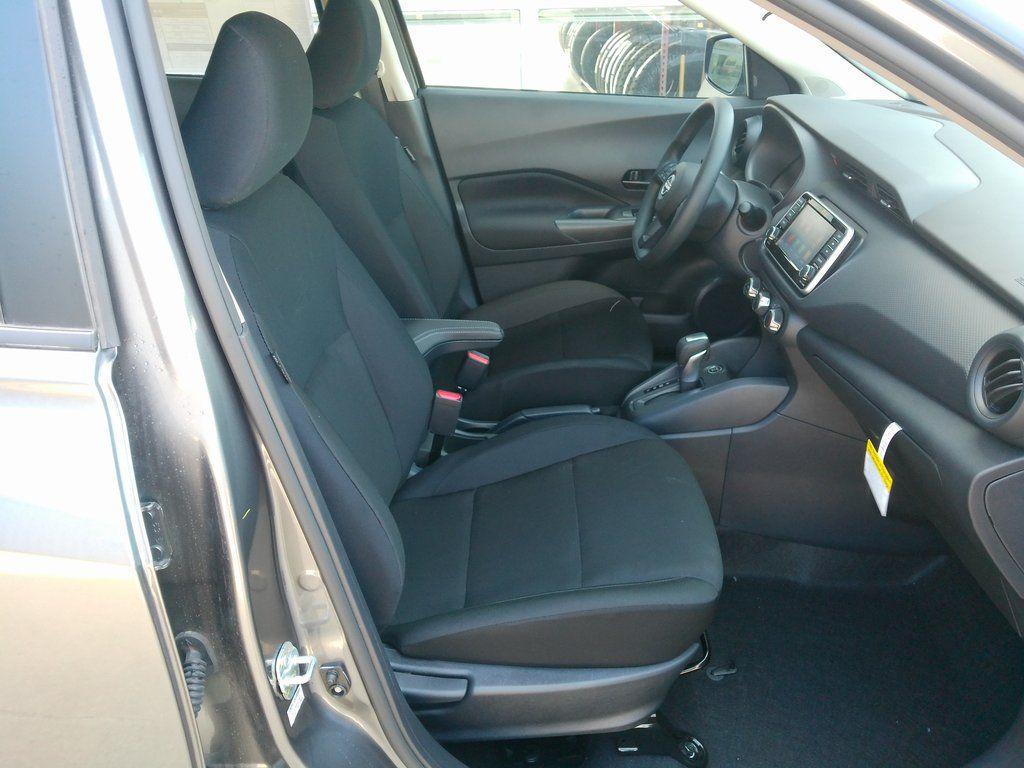 new 2025 Nissan Kicks car, priced at $22,004