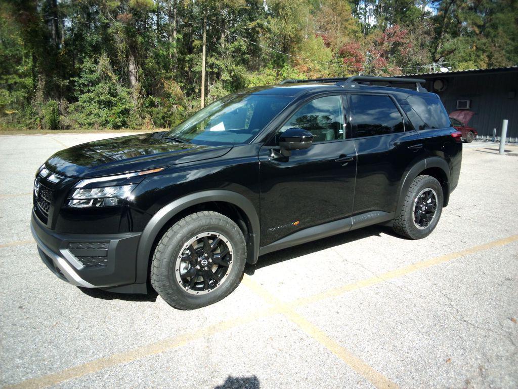 new 2025 Nissan Pathfinder car, priced at $44,883