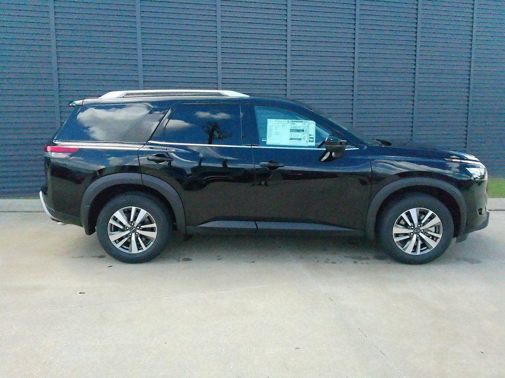 new 2025 Nissan Pathfinder car, priced at $41,306